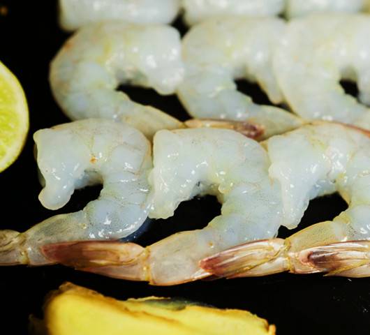 RAW VANNAMEI PEELED, DEVEINED, TAIL-ON SHRIMP